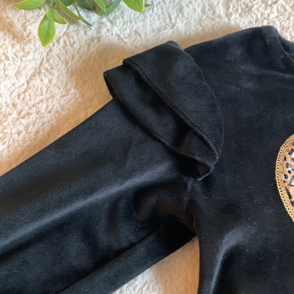 Btween Black Leopard Outfit Top & Leggings Set 4 EUC - Picture 4 of 12